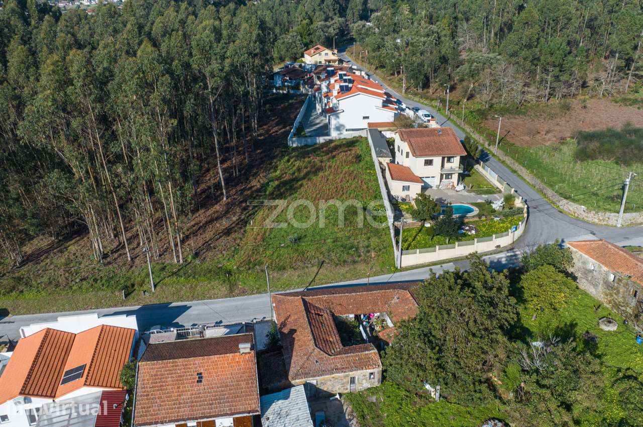 Terreno com 567 m2, em Nogueira da Regedoura, Santa Maria da Feira - Grande imagem: 3/22
