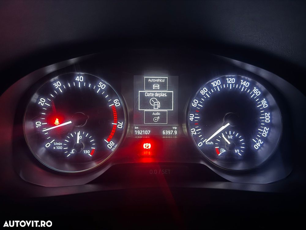 Skoda RAPID 1.2 TSI Style - 5