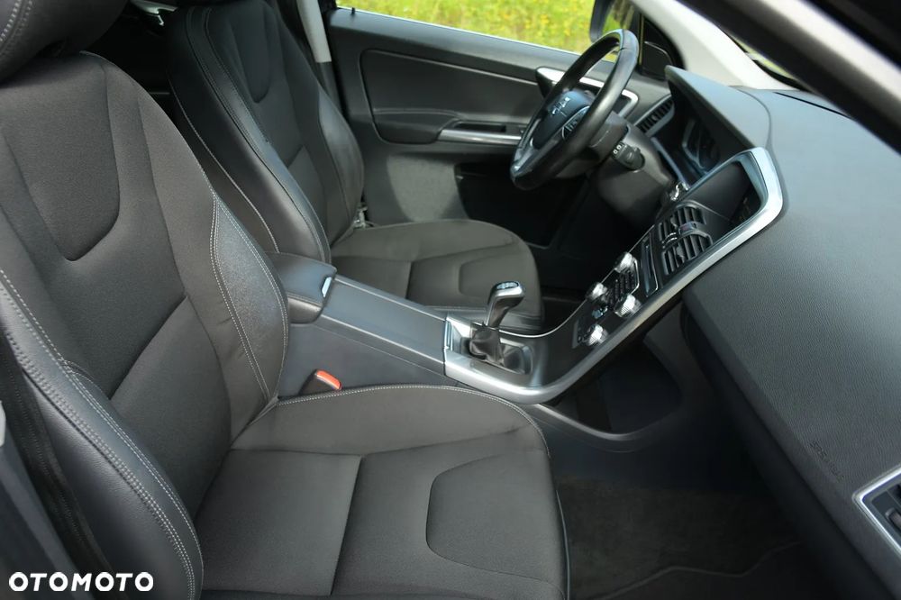 Volvo XC 60 D4 Momentum - 20