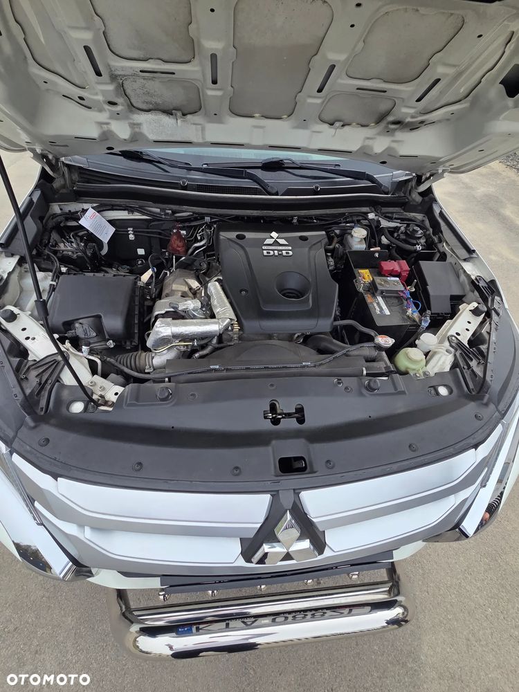 Mitsubishi L200 2.2 d DC Intense - 9