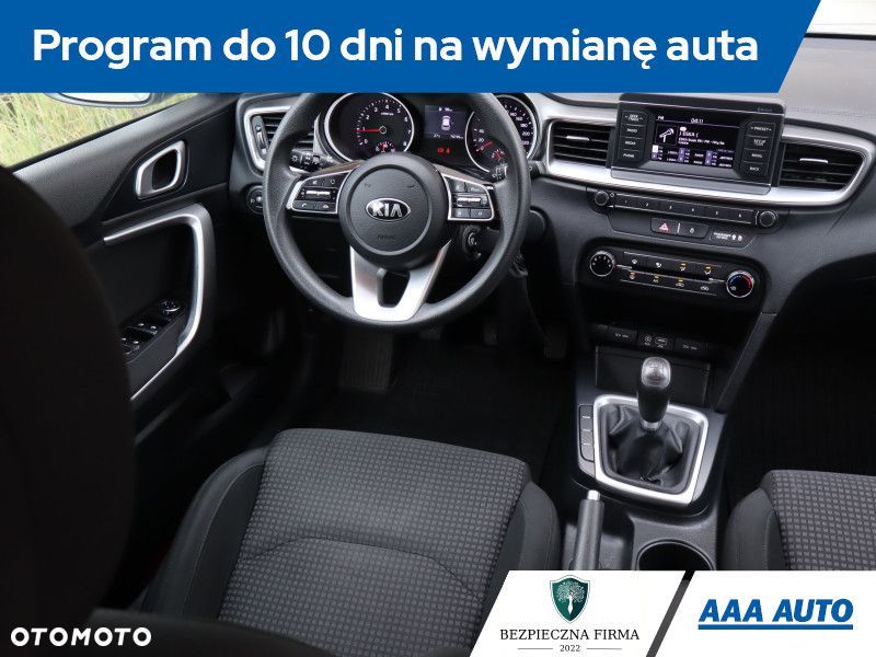 Kia Ceed - 8
