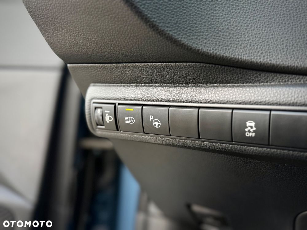 Toyota Corolla 1.8 Hybrid Comfort - 22