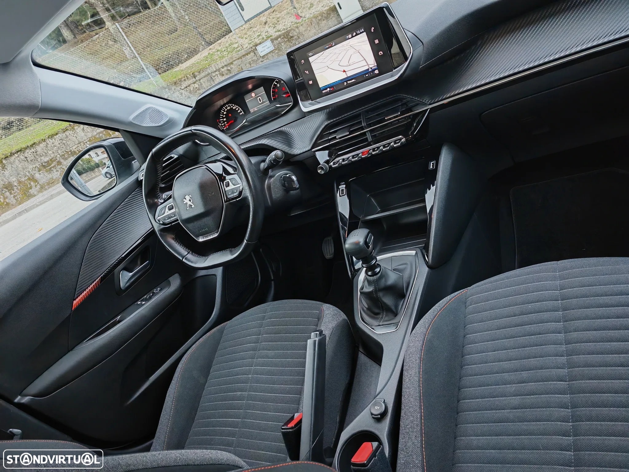 Peugeot 208 1.2 PureTech Allure - 5