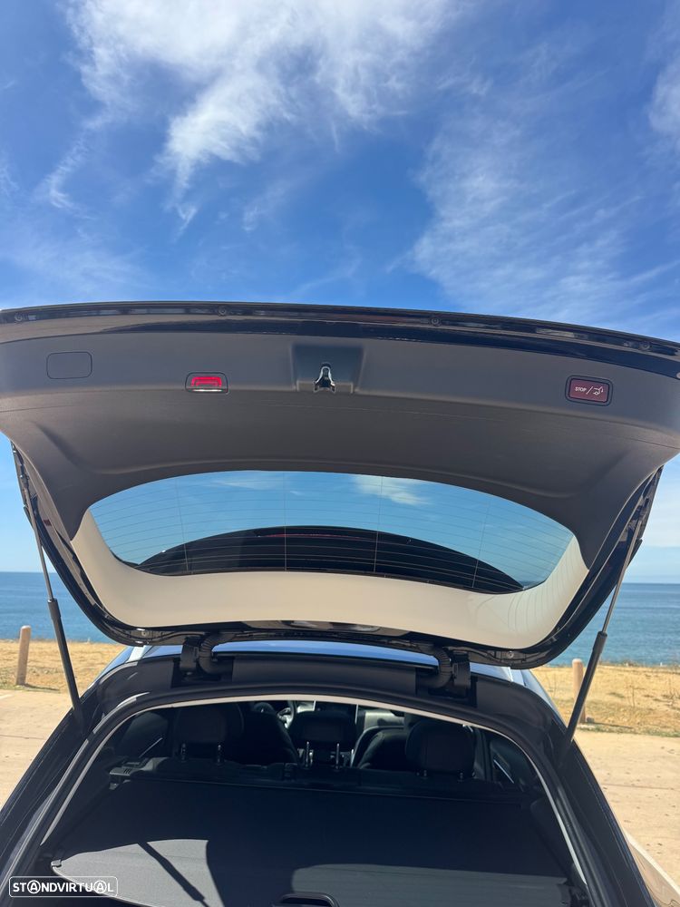 Mercedes-Benz GLC 300 e Coupe 4Matic - 13