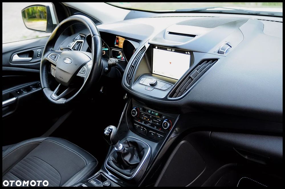 Ford Kuga 2.0 TDCi 4WD Titanium - 24