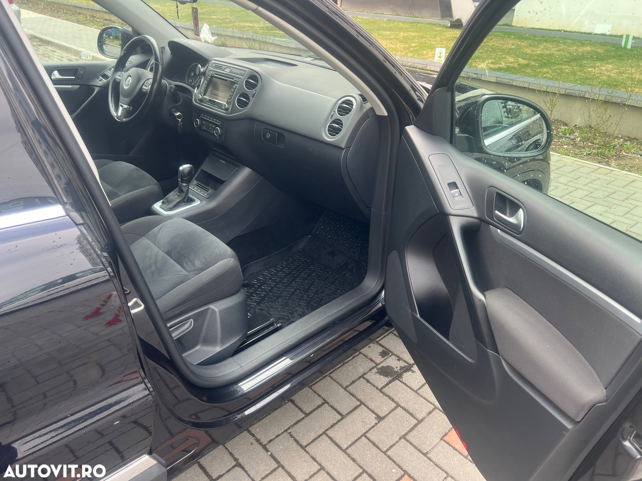 Volkswagen Tiguan 2.0 TDI 4Motion DSG BMT Sport & Style - 10