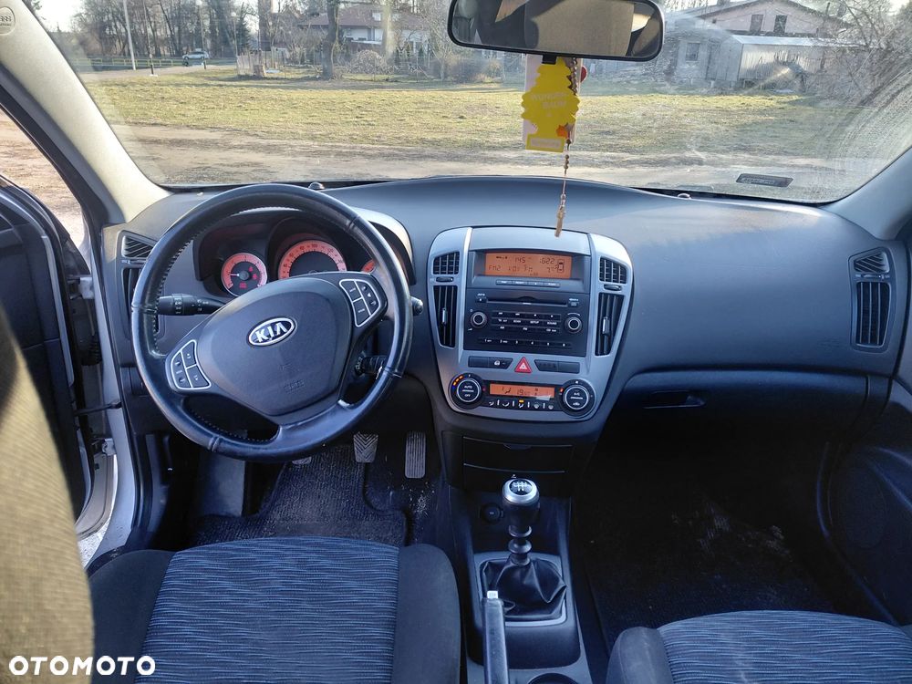 Kia Ceed 1.6 Crdi L - 6