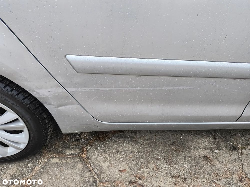 Citroën C4 1.6 HDi FAP Confort - 19