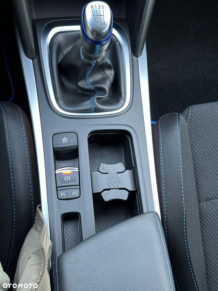 Renault Megane TCe 140 GPF GT LINE - 32