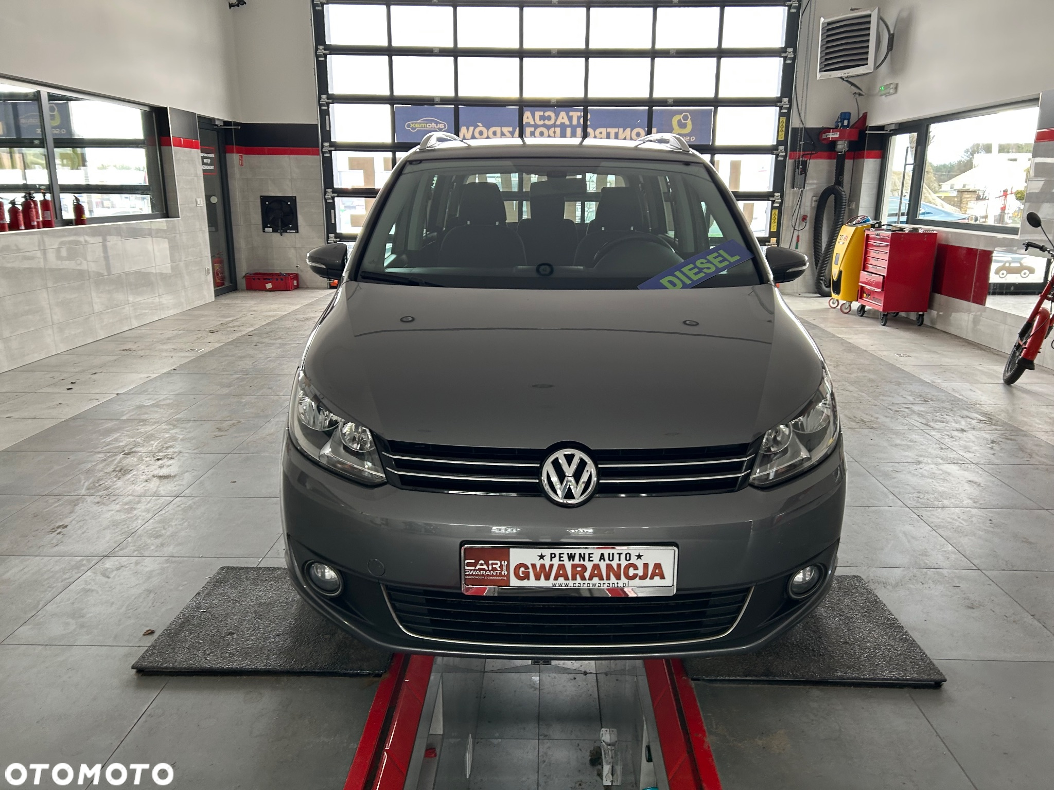 Volkswagen Touran 2.0 TDI BMT Comfortline Plus DSG - 12