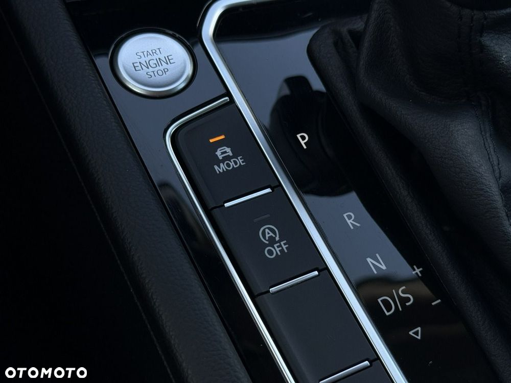 Volkswagen Passat 2.0 TSI Elegance DSG - 30