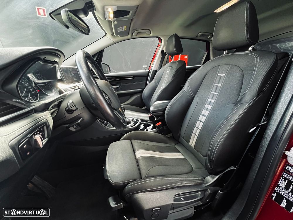 BMW 218 Active Tourer i Line Sport - 27