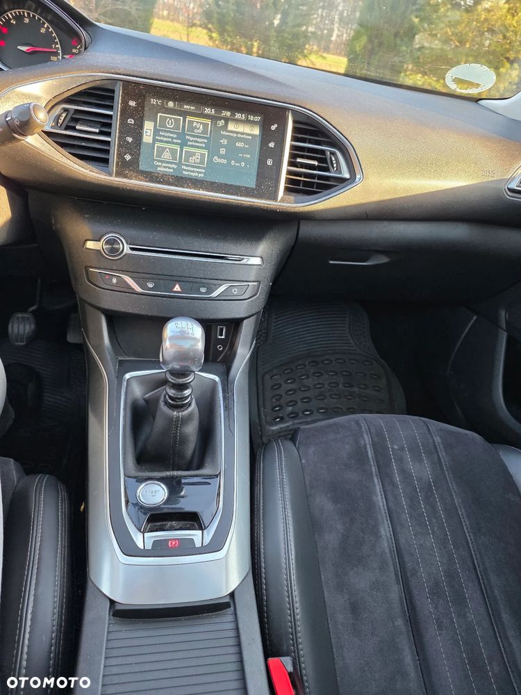 Peugeot 308 e-HDi 115 Stop & Start Allure - 15