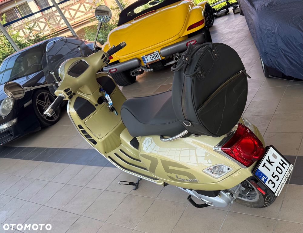 Vespa GTS - 8