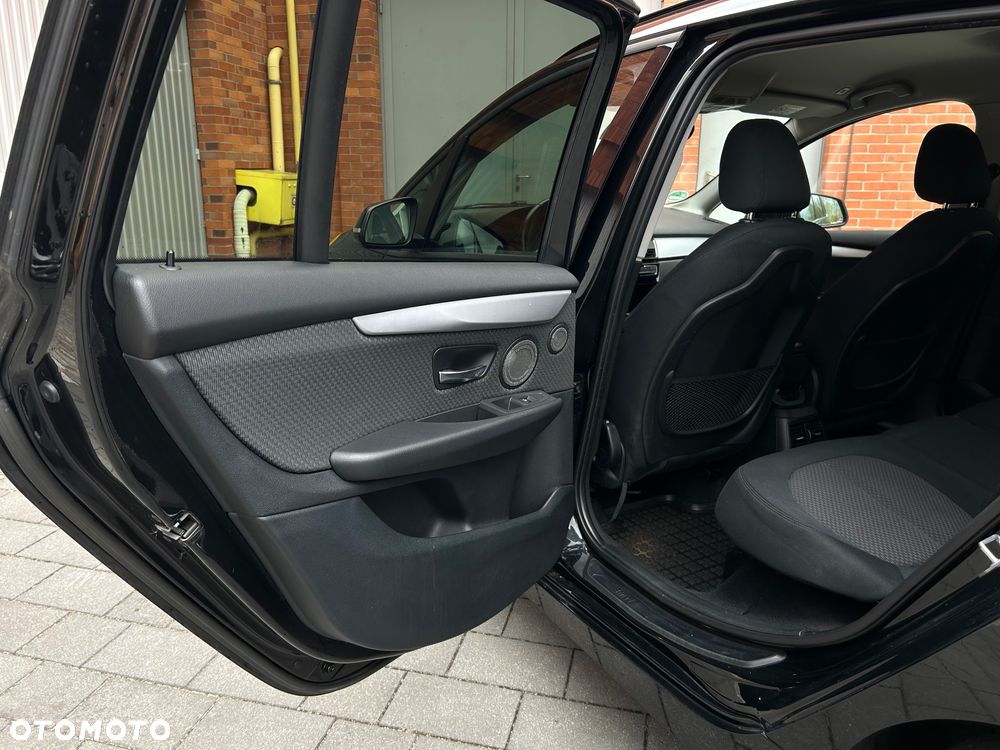BMW Seria 2 218d Advantage sport - 21