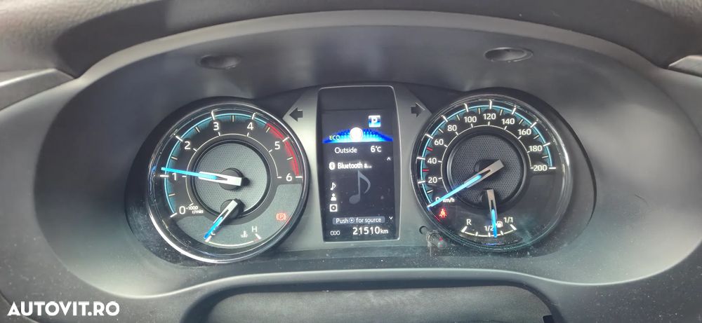 Toyota Hilux 2.8D 204CP 4x4 Double Cab AT Invincible Color Edition - 10