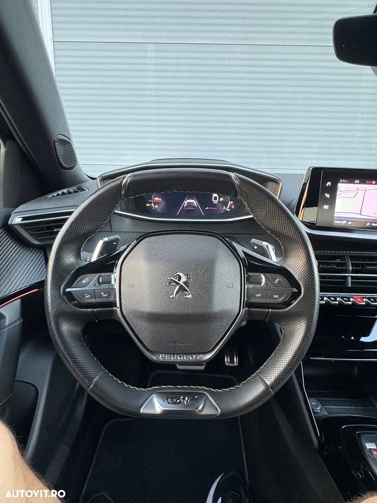 Peugeot 2008 PureTech 130 EAT8 GT - 7
