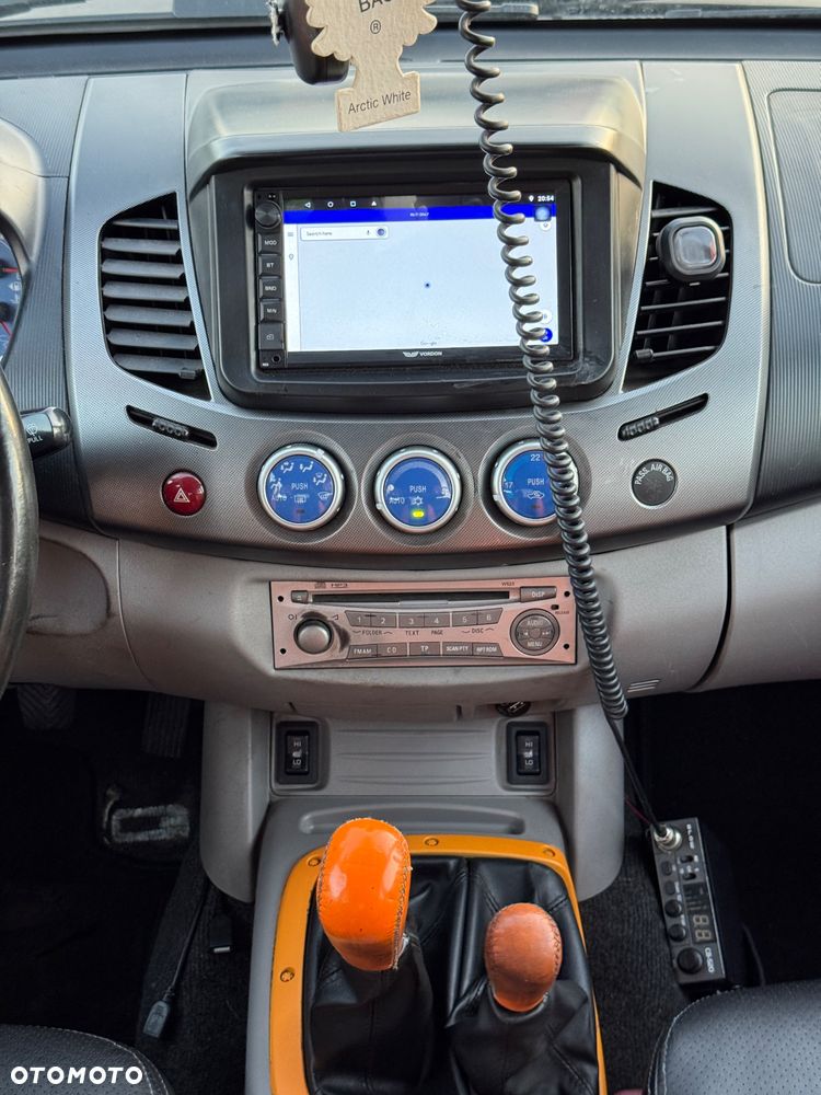 Mitsubishi L200 2.5 DID Summer Edition Sport - 33