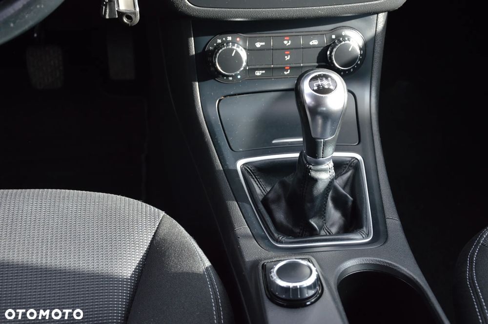 Mercedes-Benz Klasa B 180 CDI (BlueEFFICIENCY) - 29