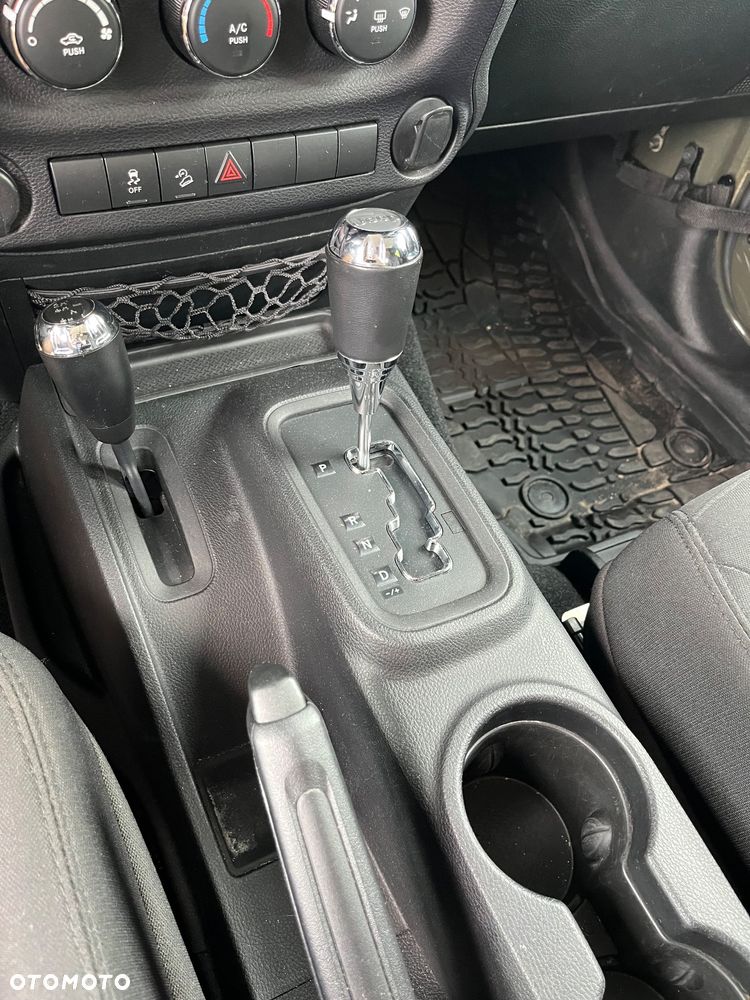 Jeep Wrangler - 18