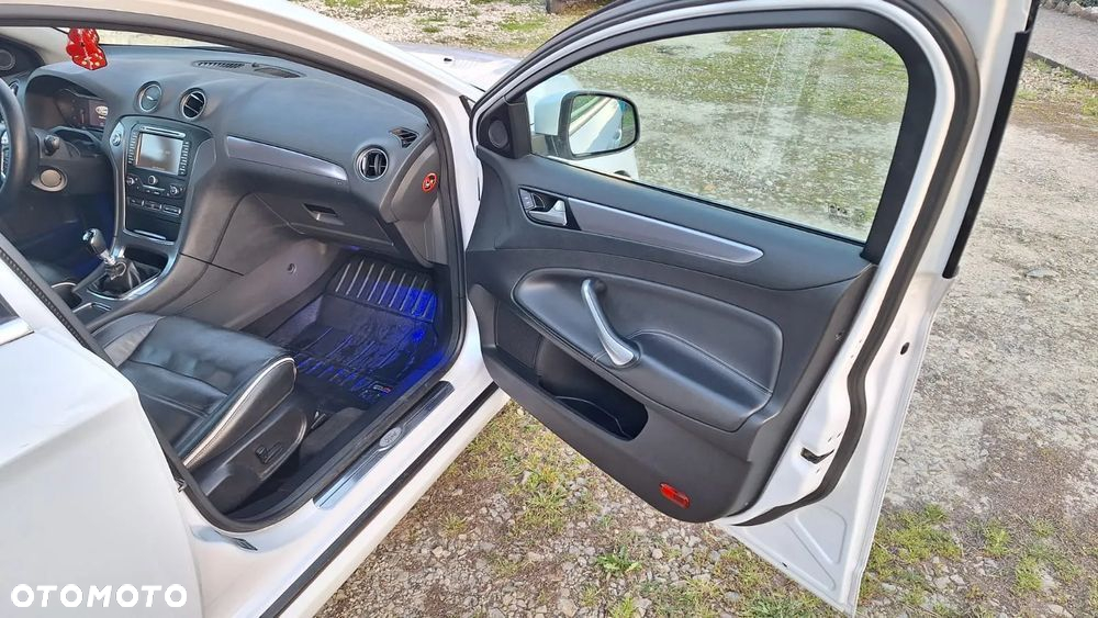 Ford Mondeo 2.0 TDCi Titanium - 14