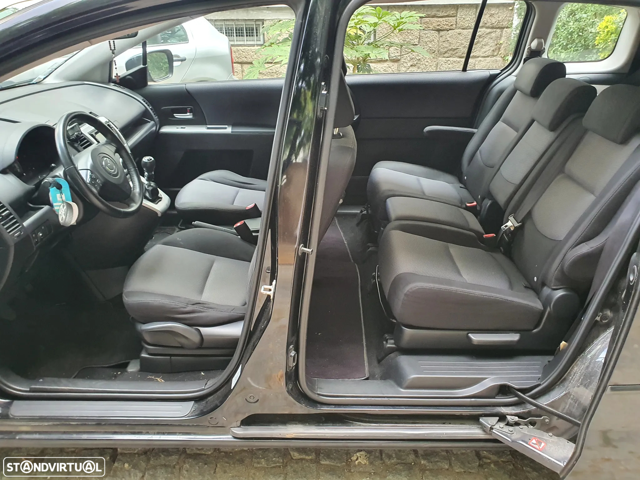 Mazda 5 - 13