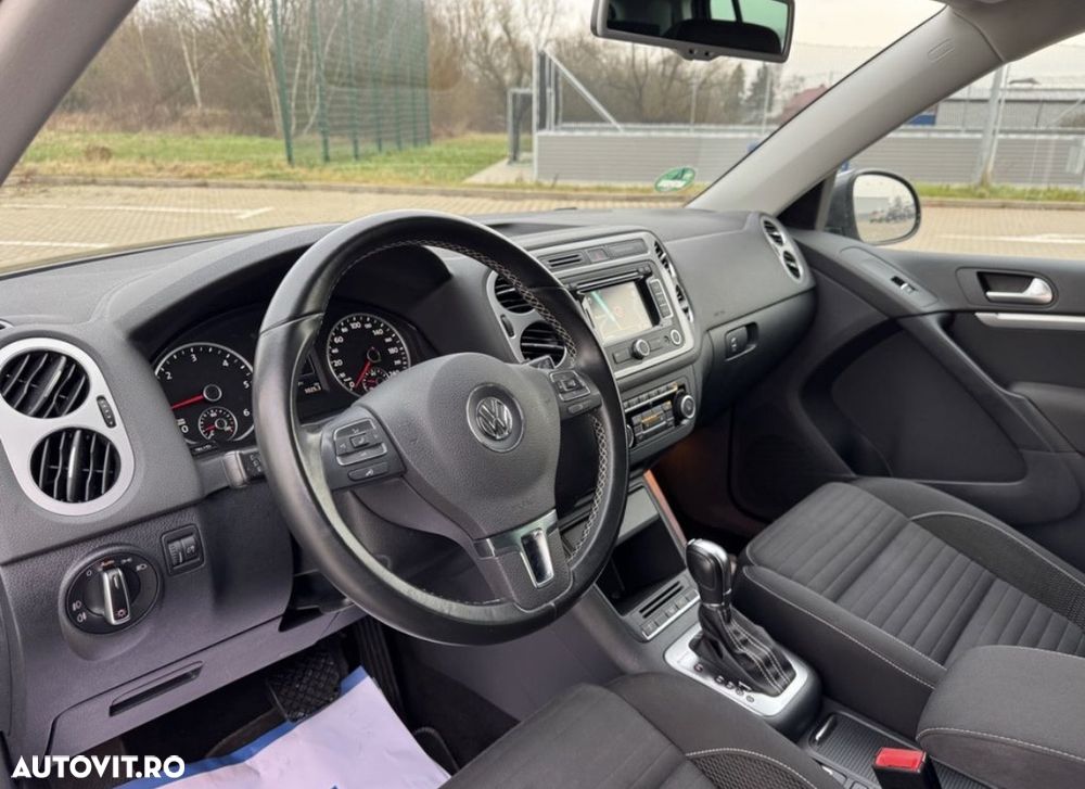 Volkswagen Tiguan 2.0 TDI DPF 4Motion BlueMotion Technology DSG Sport & Style - 14