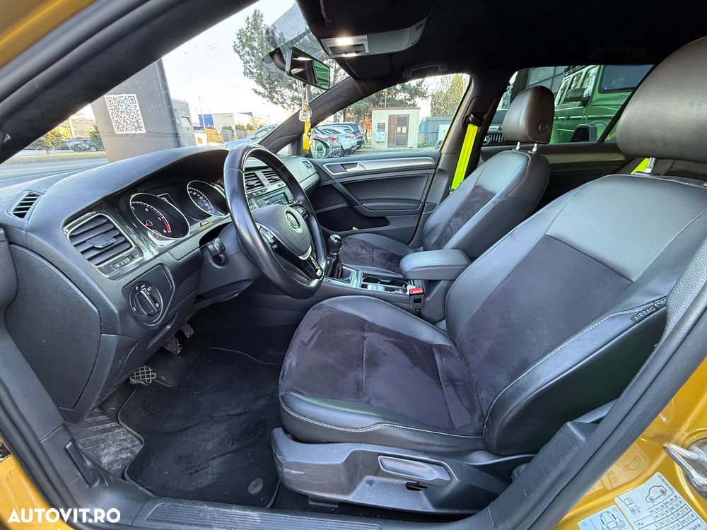 Volkswagen Golf 2.0 BlueTDI Comfortline - 12