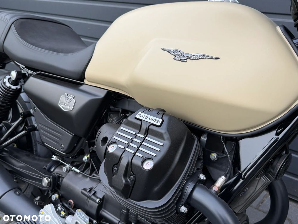 Moto Guzzi V7 - 7