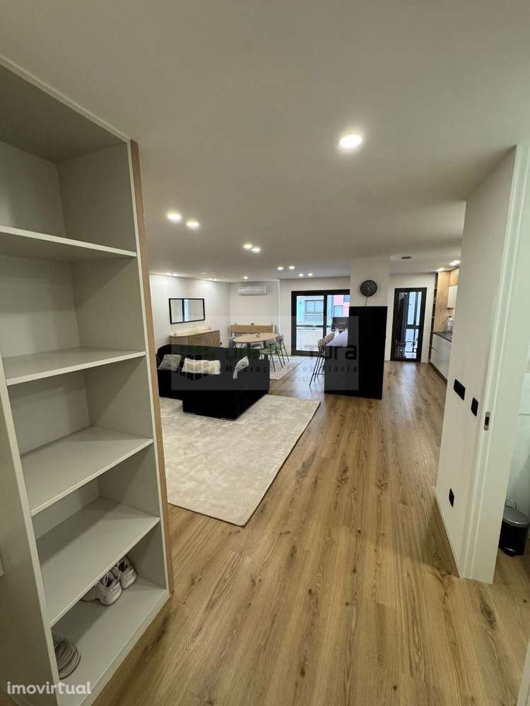 T3 Remodelado | Lugar de Garagem + Arrumo | Próximo ao Marquês - Grande imagem: 2/19