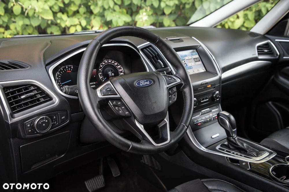 Ford S-Max - 33