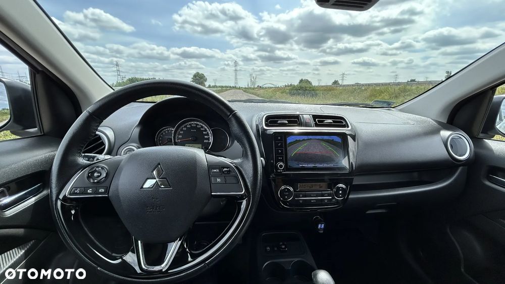 Mitsubishi Space Star 1.2 AS&G Instyle CVT - 11