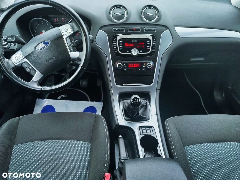 Ford Mondeo - 8