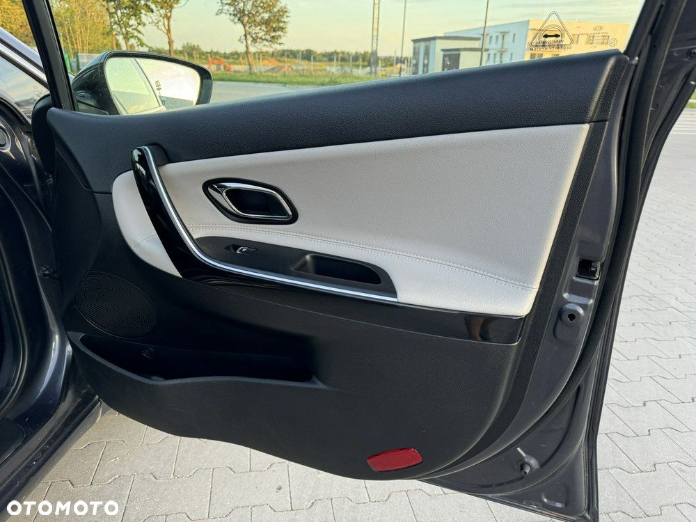 Kia Ceed 1.6 CRDi 136 ISG Platinum Edition - 34