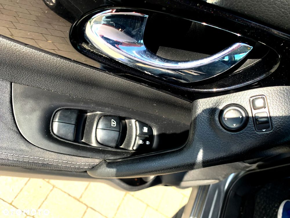 Nissan Qashqai - 10