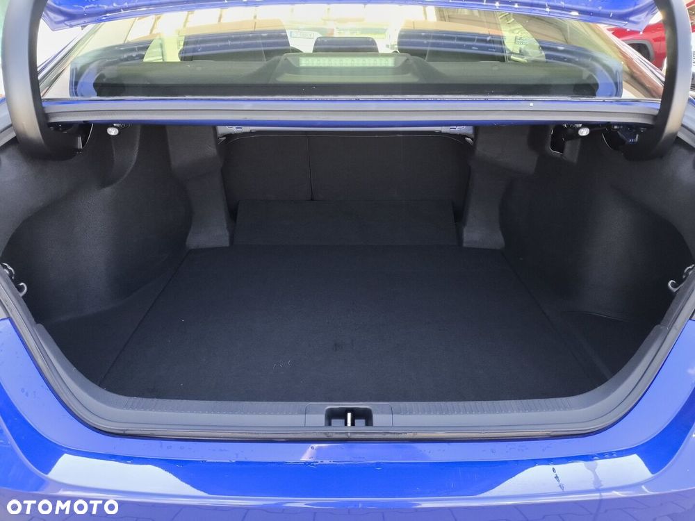 Toyota Camry 2.5 Hybrid Comfort CVT - 13