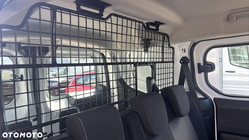 Ford Transit Courier - 8