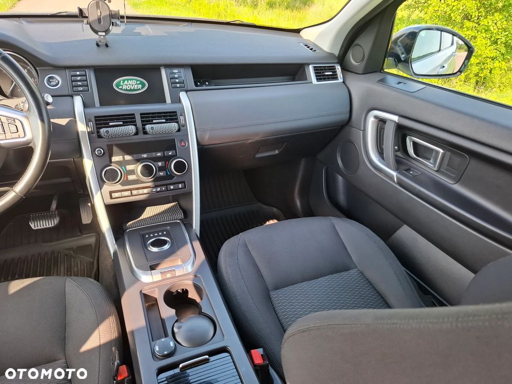 Land Rover Discovery Sport 2.0 TD4 SE - 24