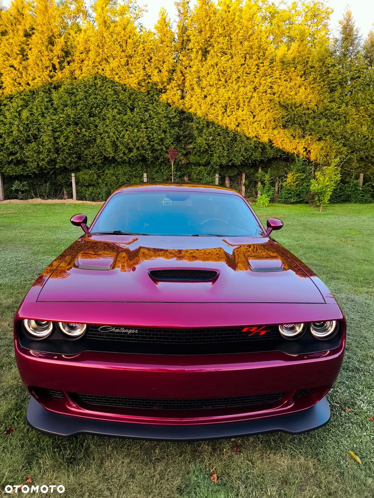 Dodge Challenger - 30