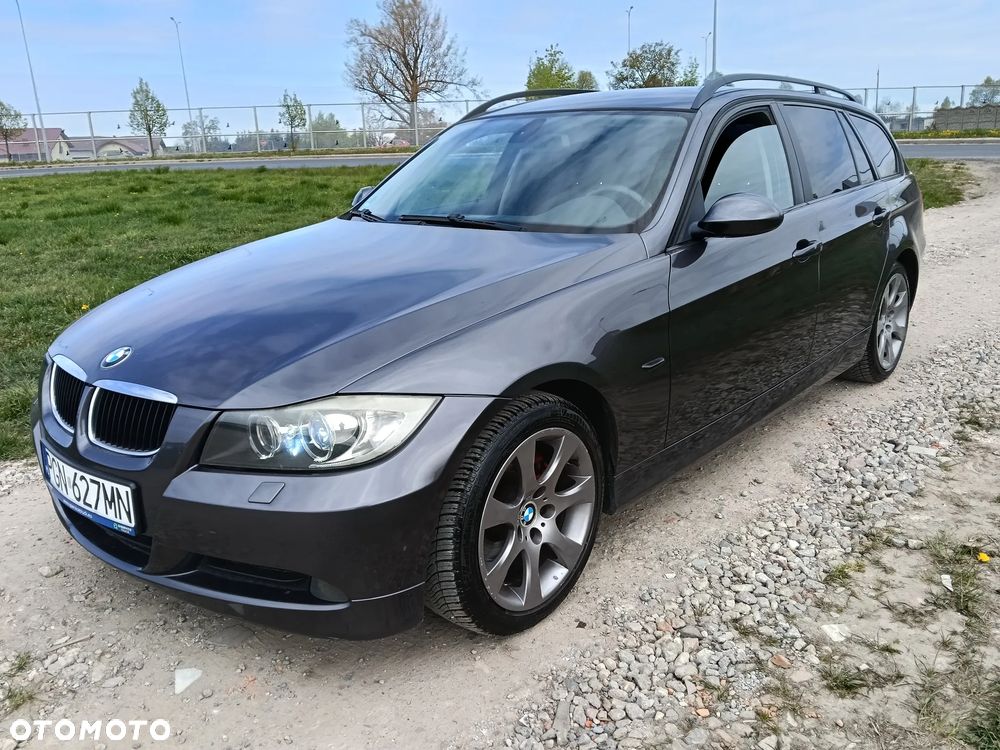 BMW Seria 3 320i - 1