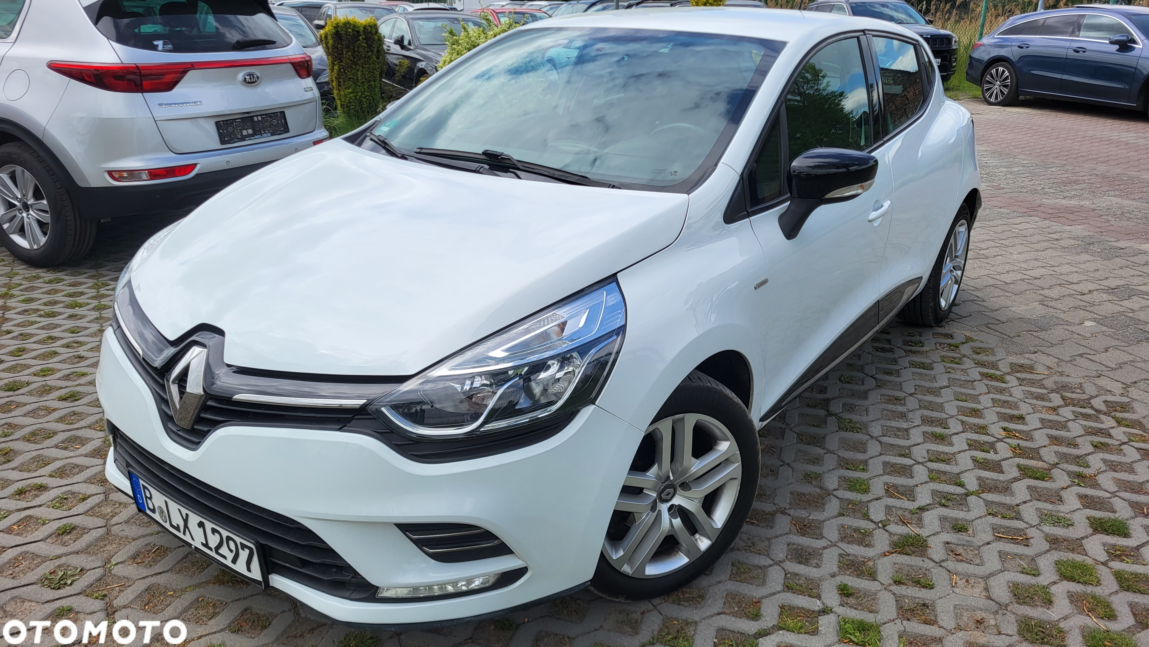 Renault Clio 1.2 16V 75 Limited - 26
