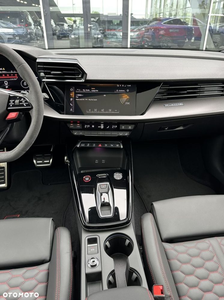 Audi RS3 Limousine - 17