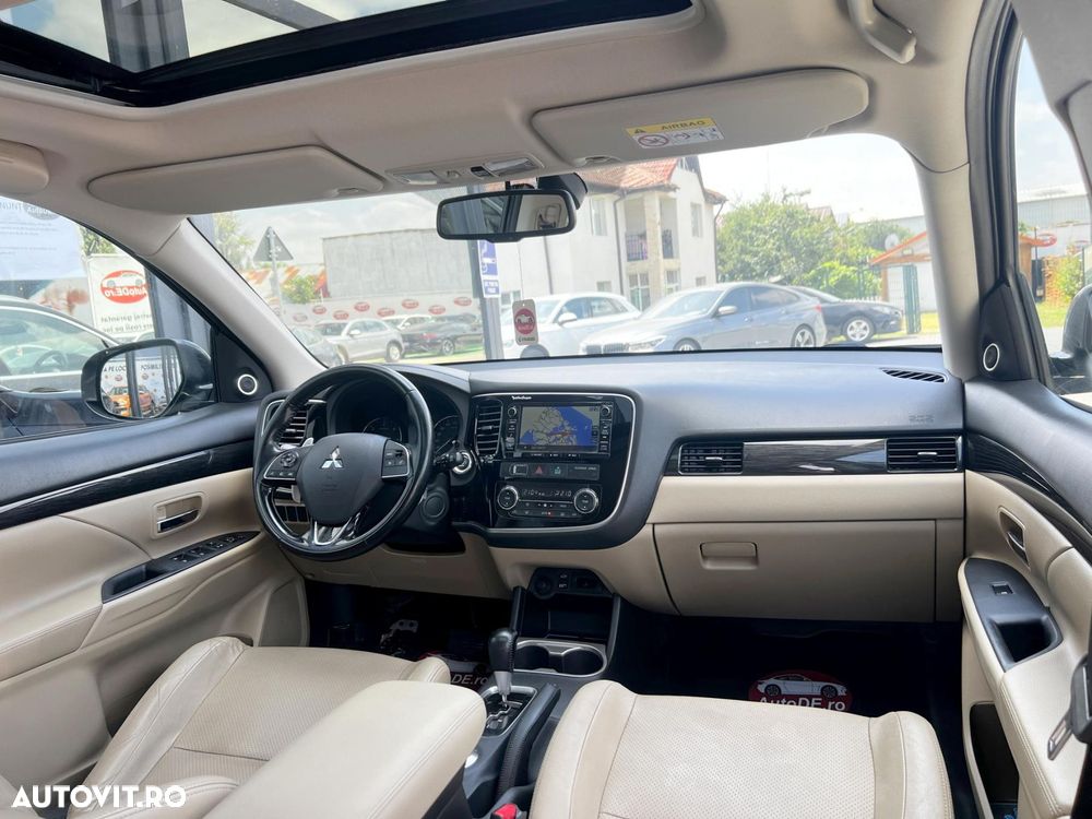 Mitsubishi Outlander - 7