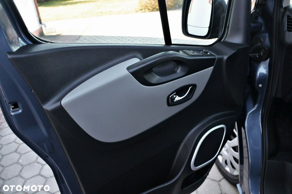 Renault Trafic - 26