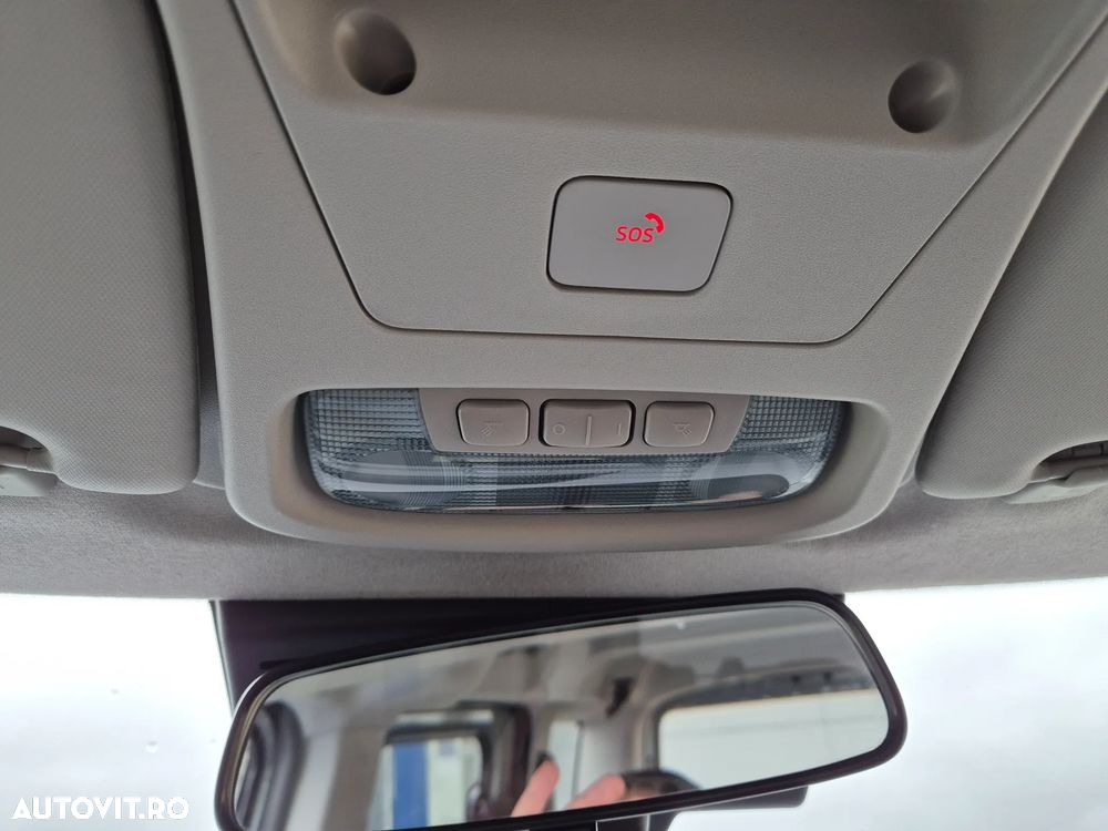 Ford Tourneo Courier - 27