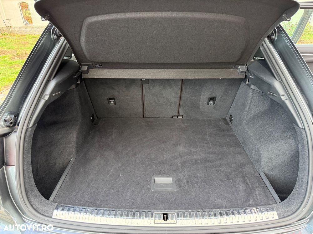 Audi Q3 2.0 40 TDI S tronic quattro S Line - 31