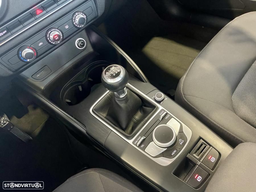 Audi A3 Limousine 1.6 TDI Sport - 15