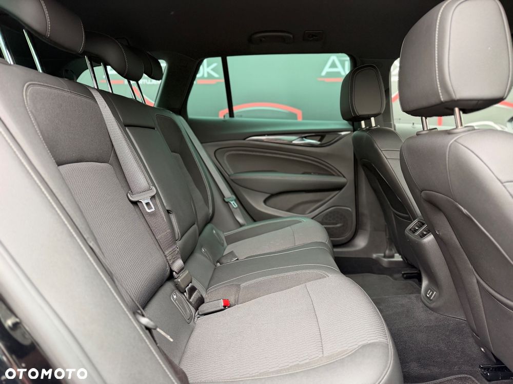 Opel Insignia - 34