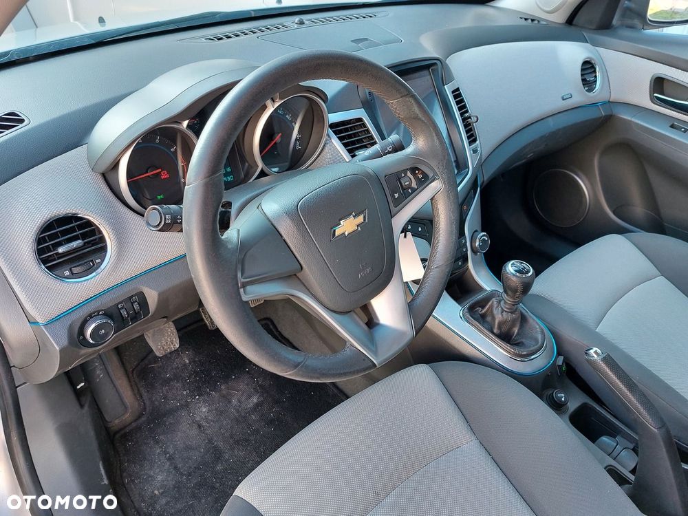 Chevrolet Cruze - 3