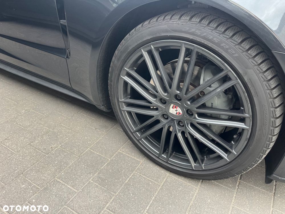 Porsche Panamera 4 Sport Turismo - 25
